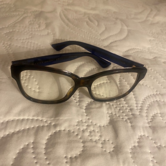 Gucci Eyeglasses - Picture 2 of 4